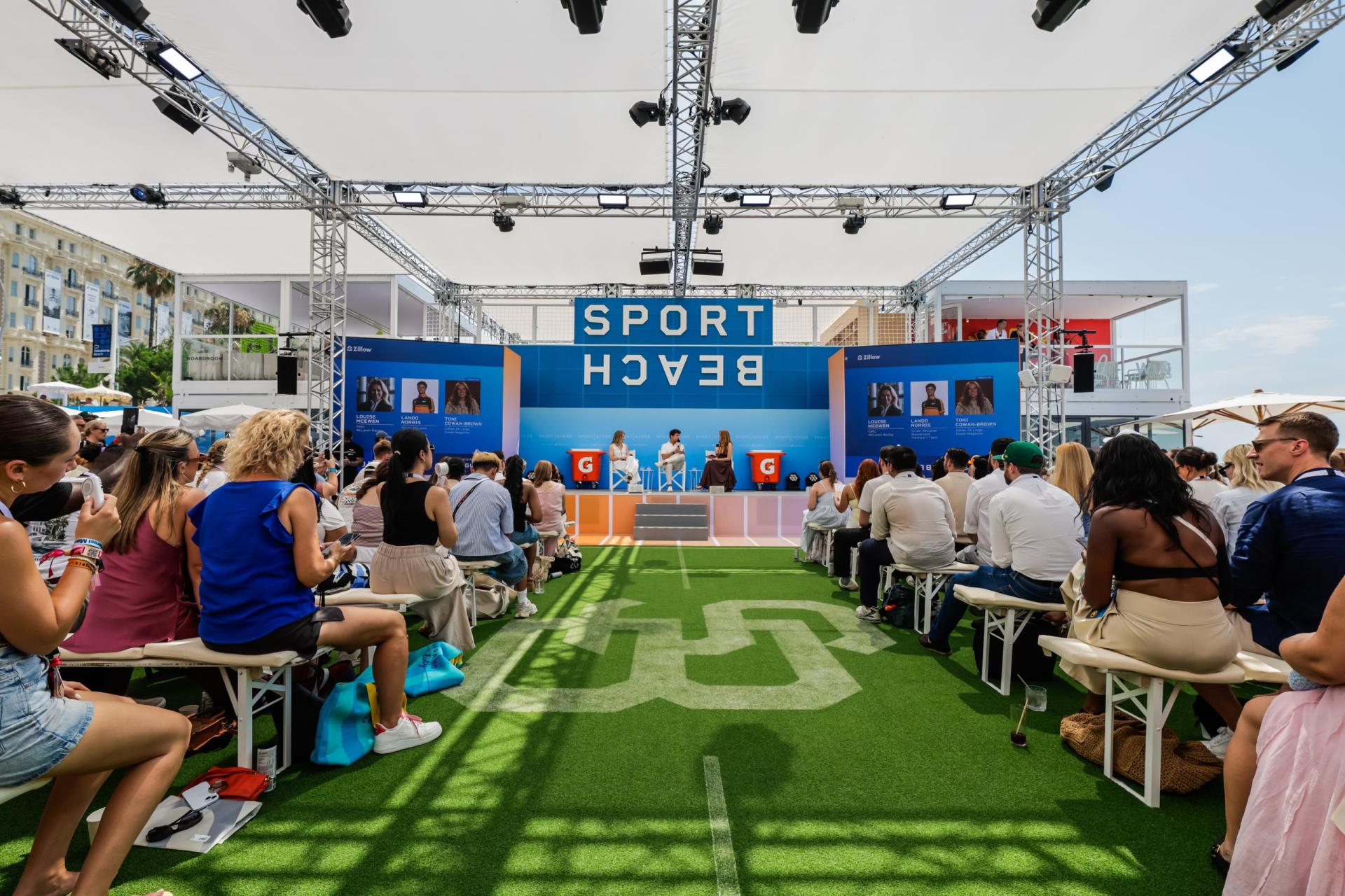 Scenic fabrication & technical production by True Staging for CheerfulTwentyFirst - the brand experience agency behind the SPORT BEACH.